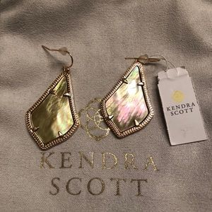 Kendra Scott earring